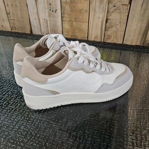 Time and Tru Women's White and Beige Athletic Shoes